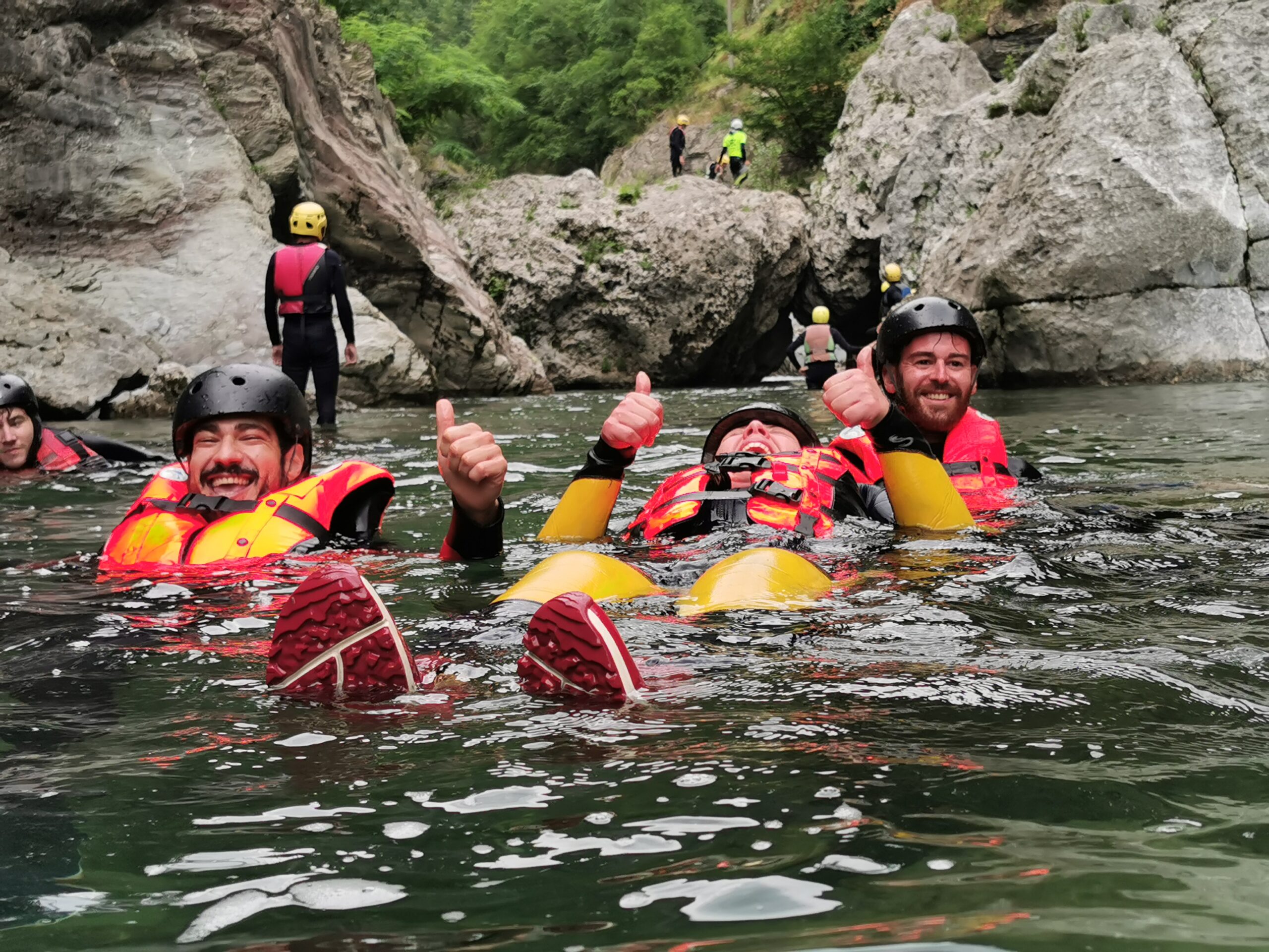 River Trekking Toscana: Un’Avventura tra Fiumi e Paesi Esplorando la Natura